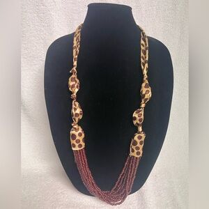 Beautiful giraffe colors beaded necklace